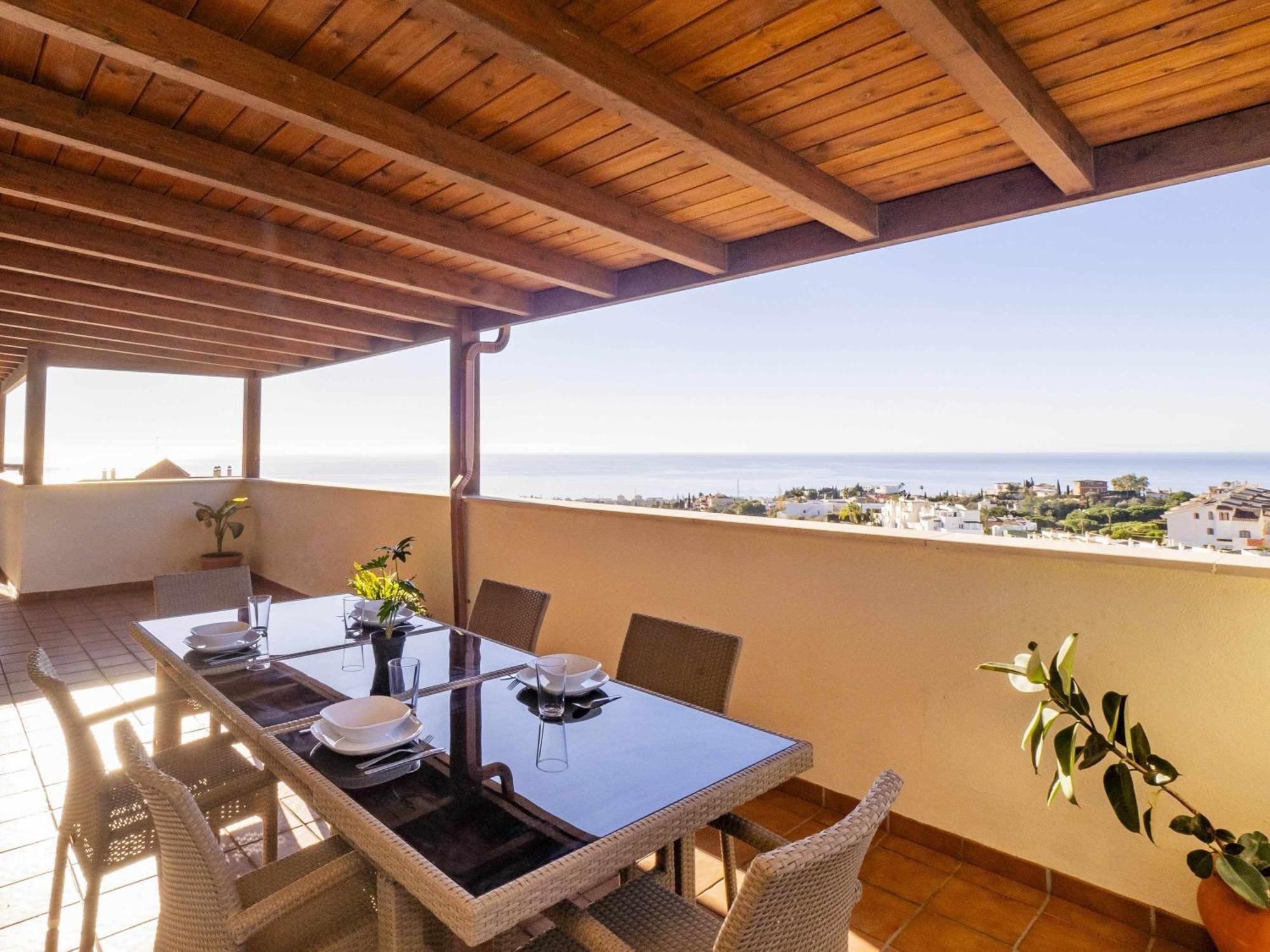 Atico Con Vistas Al Mar Piscina Y Parking Leilighet Málaga